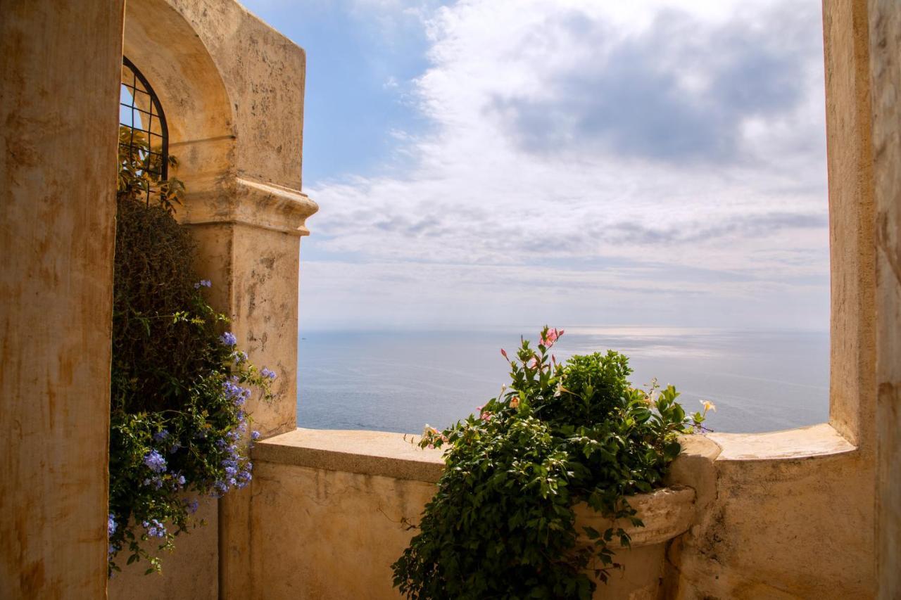 Monastero Santa Rosa Hotel & Spa Конка деи Марини Екстериор снимка