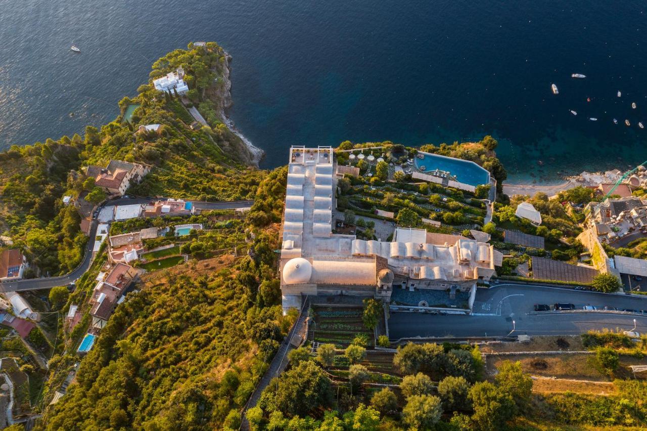 Monastero Santa Rosa Hotel & Spa Конка деи Марини Екстериор снимка