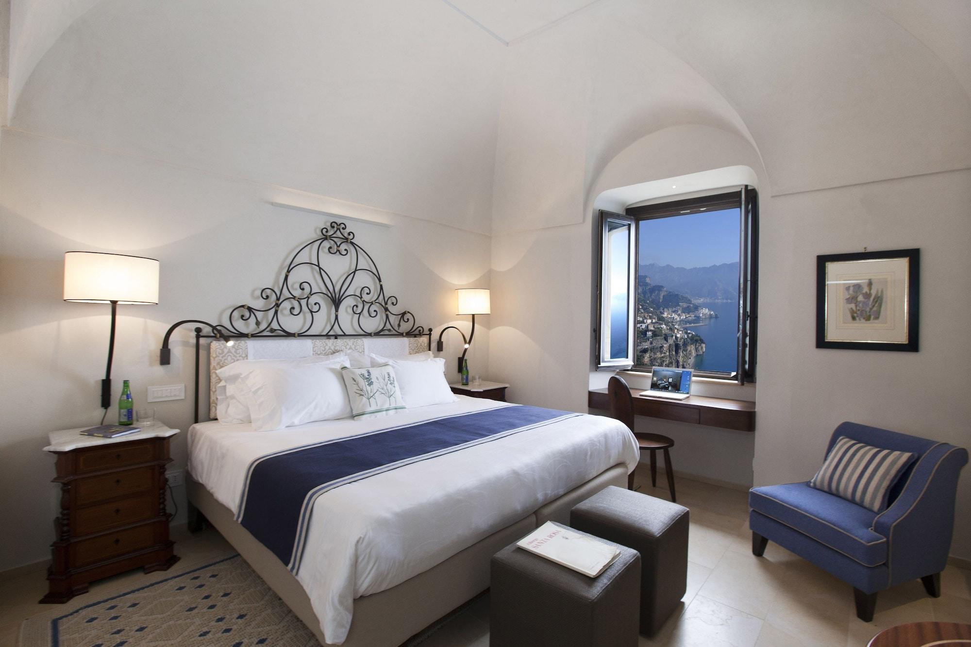 Monastero Santa Rosa Hotel & Spa Конка деи Марини Екстериор снимка