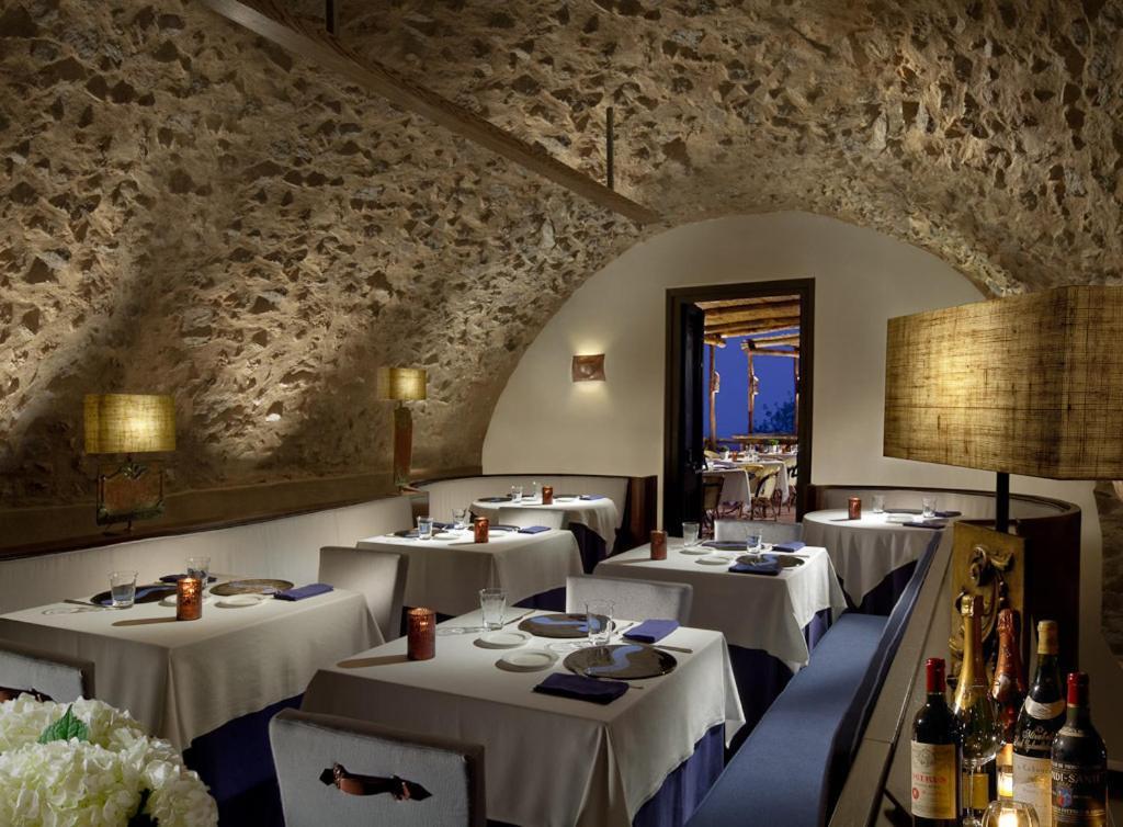 Monastero Santa Rosa Hotel & Spa Конка деи Марини Екстериор снимка
