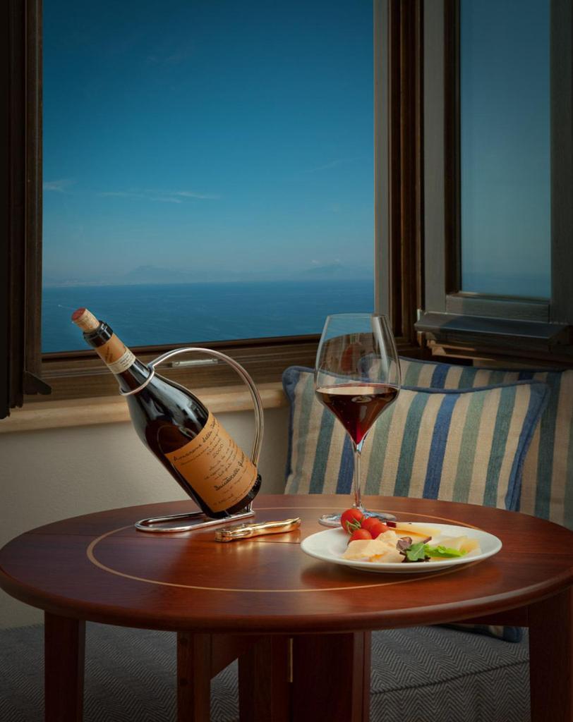 Monastero Santa Rosa Hotel & Spa Конка деи Марини Екстериор снимка